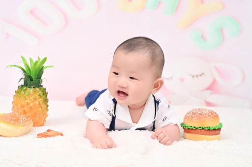 深圳合法供卵试管中心宝宝手上小红点